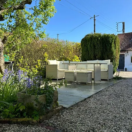 Charming Converted Granary Capelle-les Hesdin