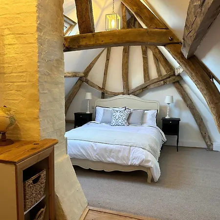 Charming Converted Granary Capelle-les Hesdin